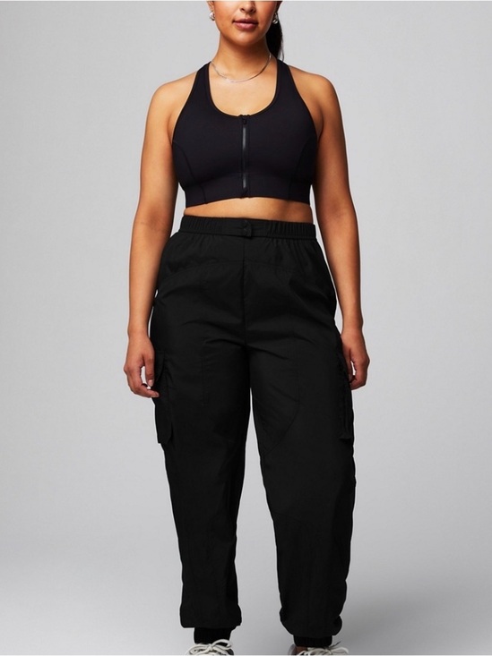 Fabletics Pants - Fabletics Black Lightweight Cargo Parachute Jogger Women’s Size XL NWT